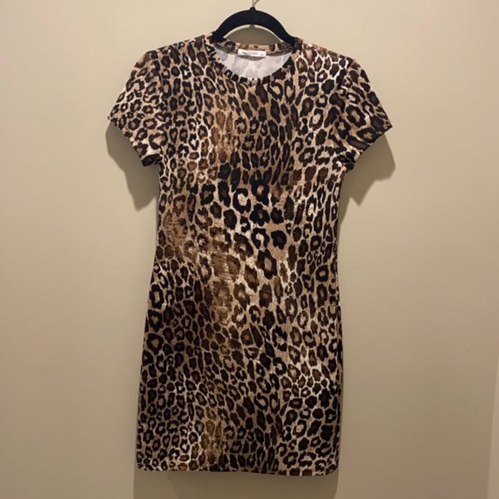 ANTISTAR - Fitted Cheetah Print T-Shirt Dress NWOT